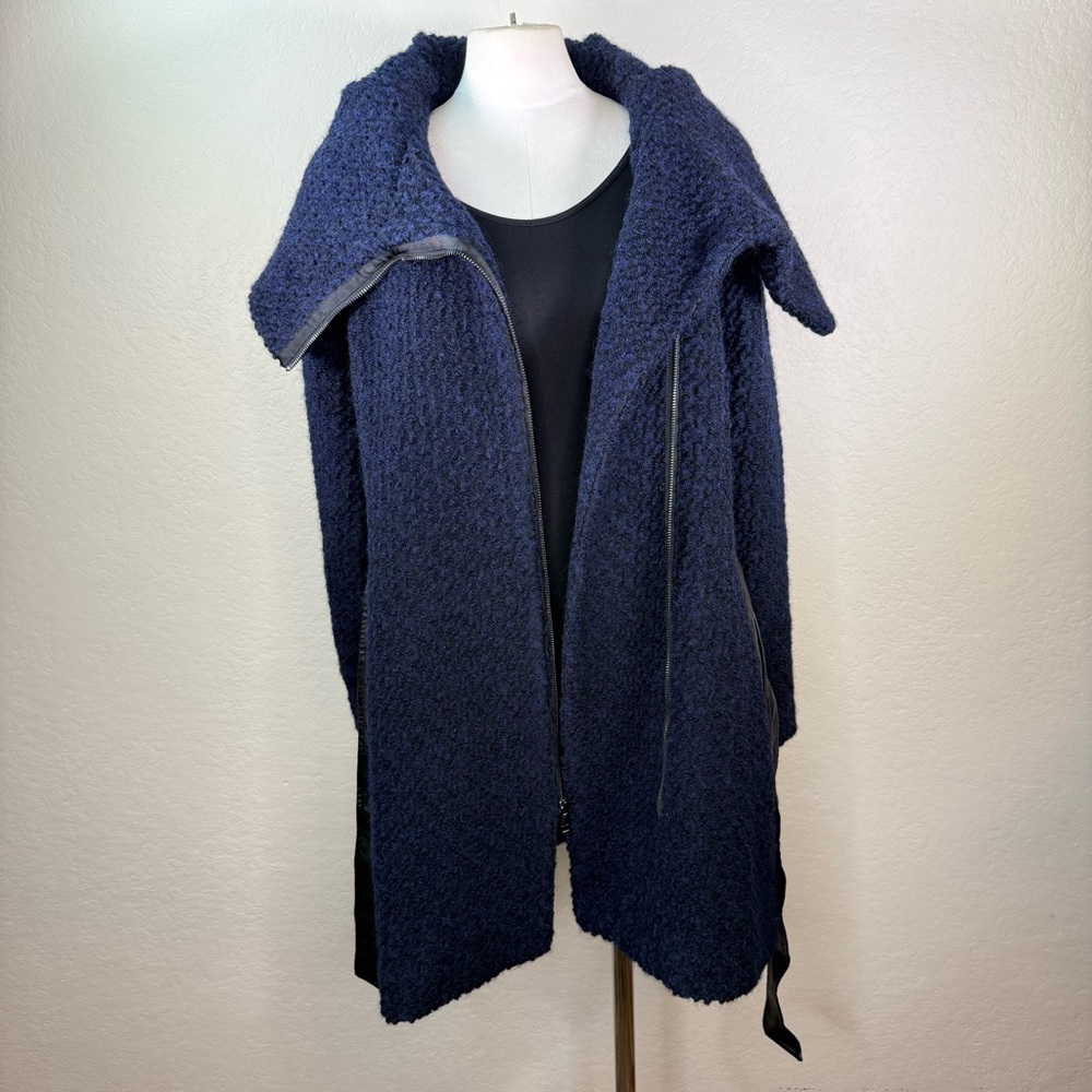 Cole Haan Signature Wool Blend Bouclé Belted Coat Jacket EUC Like New Size 8 - Picture 9 of 16